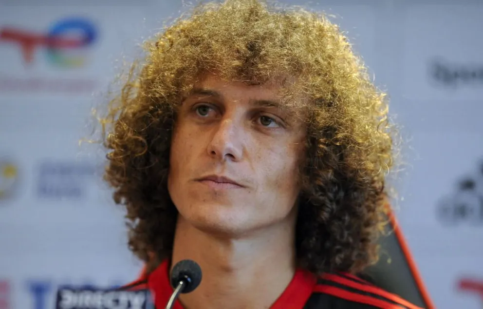 O que aconteceu com David Luiz no Brasil?