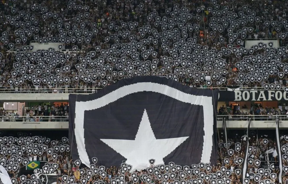 Botafogo pode perder o título e esse é o jogador expulso que brilha na Europa