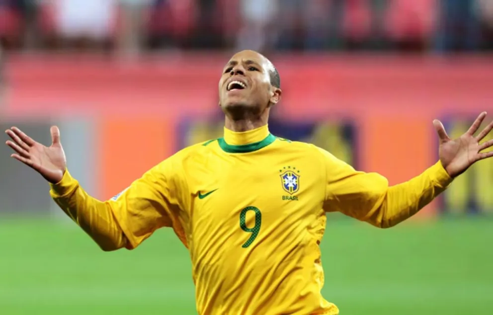 Luís Fabiano Aponta Jovens Talentos como Alternativas para a Camisa 9 da Seleção Brasileira