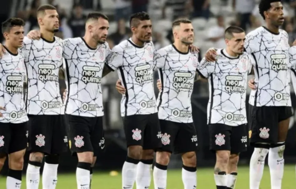 Jogador custou R$ 8,6 milhões ao Corinthians, falhou e virou piada no Timão
