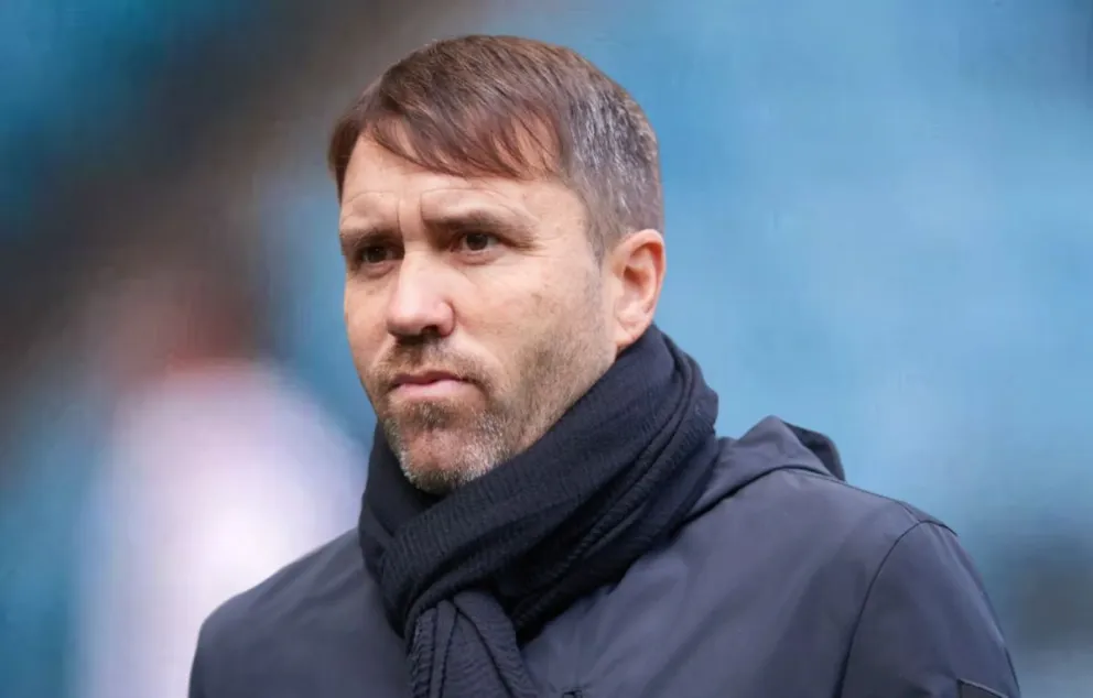 Desabafo de Coudet Revela Desafios do Futebol Brasileiro: "Campo Ruim e Jogadores Cansados"